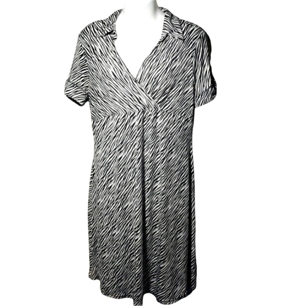 𝅺motherhood Maternity zebra print dress size M
